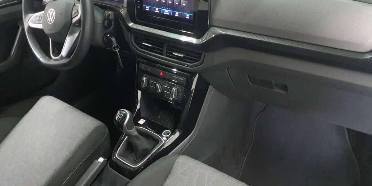 VW T-Cross 51.699 km 18.290 &euro; Fernwald-Steinbach 35463