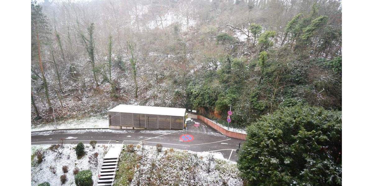 Hier haben Sie alles- Komfort, Ruhe, Schwimmbad & Sauna, Blick ins Grüne und doch zentral! 2 zimmer