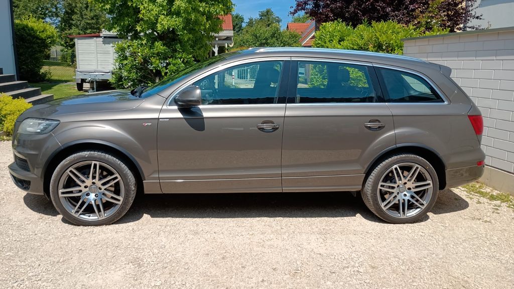 Audi Q7 216.000 km 22.999 &euro; Nürnberg 90455