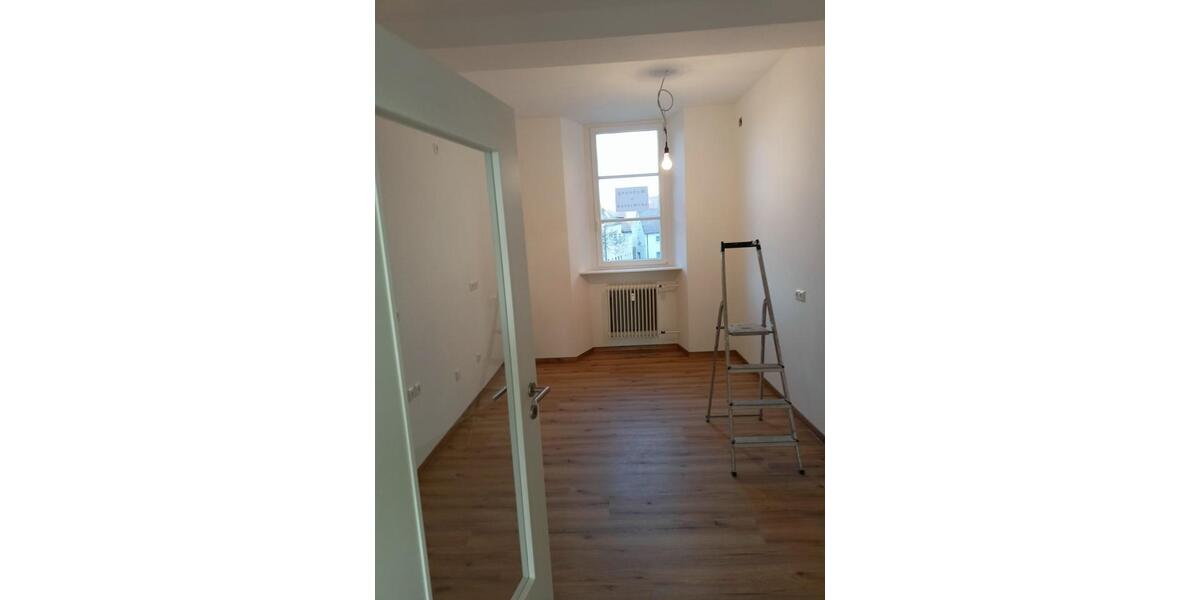 Etagenwohnung Bad Königshofen im Grabfeld - 4 Zimmer, 93 m&sup2;, 740&euro; | Angebot:25807330