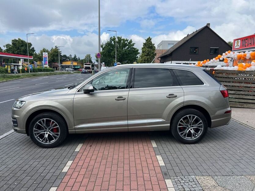 Q7