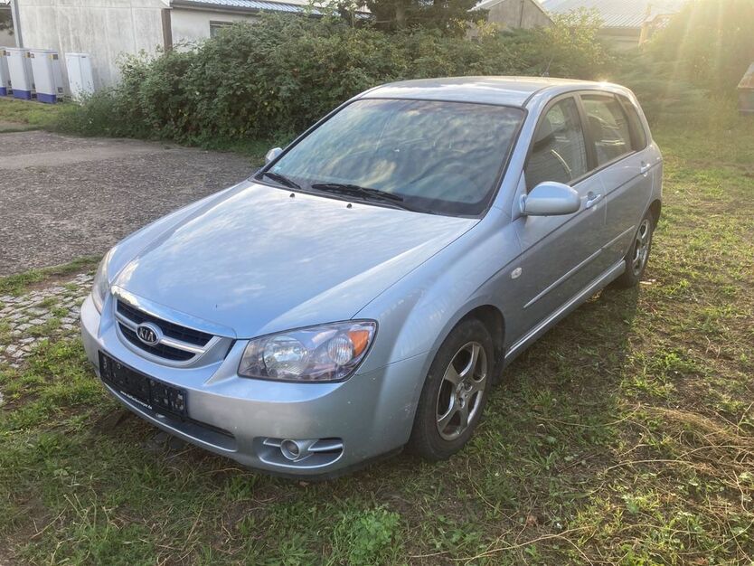 Kia Cerato 103.000 km 1.950 € Sangerhausen 06526
