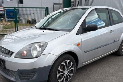 Ford Fiesta 99.860 km 890 &euro; Drei Gleichen OT Günthersleben 99869