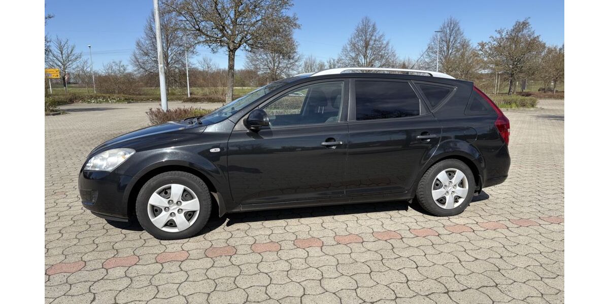 Kia ceed Sportswagon 261.000 km 1.111 &euro; Chemnitz 09117