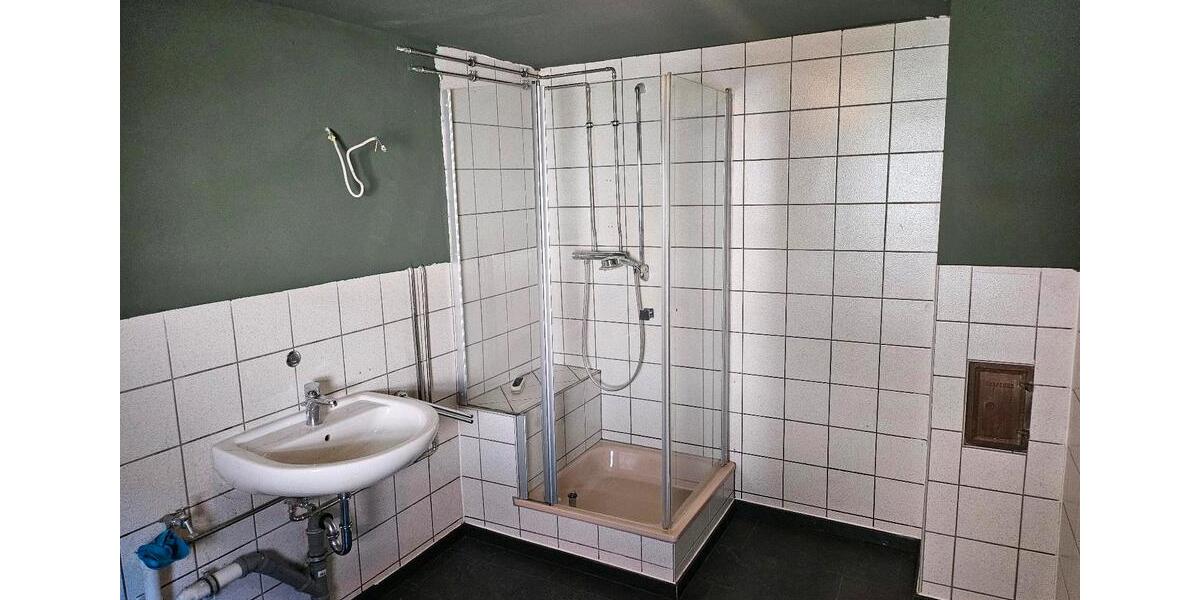 Einfamilienhaus Weißenburg in Bayern - 9 Zimmer, 200 m&sup2;, 312.000&euro; | Angebot:26059004