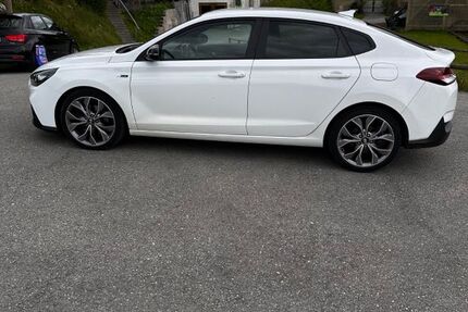 Hyundai i30 100.000 km 14.500 &euro; Unterammergau 82497