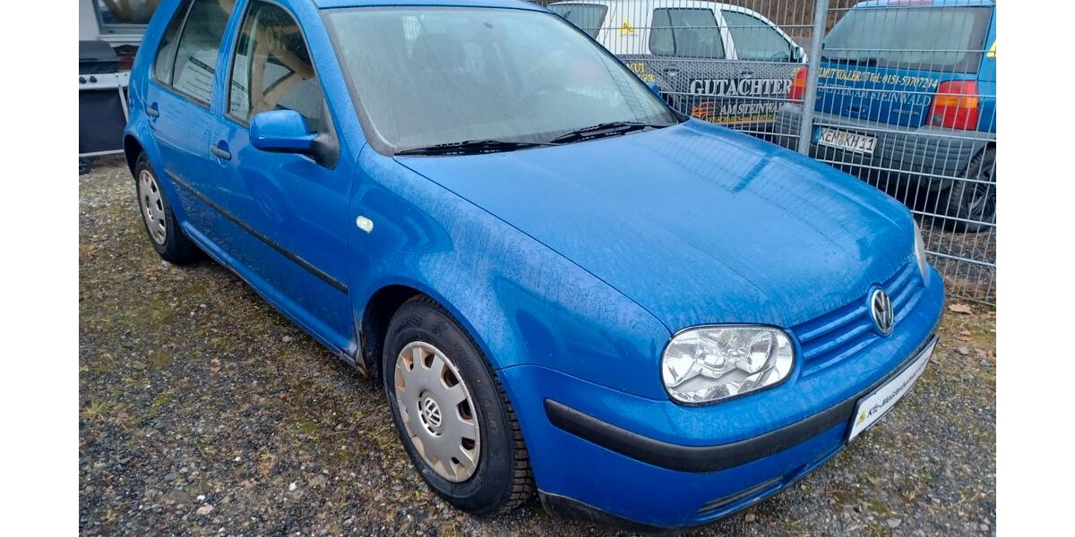 VW Golf 79.150 km 3.900 &euro; Neusorg 95700