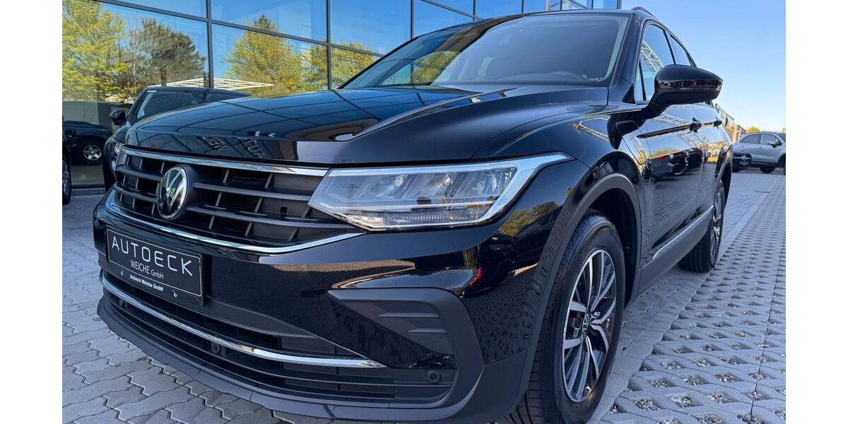 VW Tiguan 56.200 km 27.850 &euro; Flensburg 24941