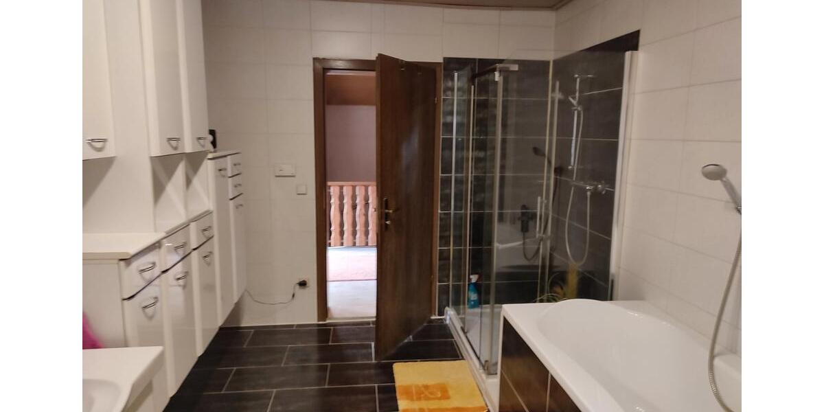 Einfamilienhaus Osterhofen - 8 Zimmer, 200 m&sup2;, 469.999&euro; | Angebot:27083523