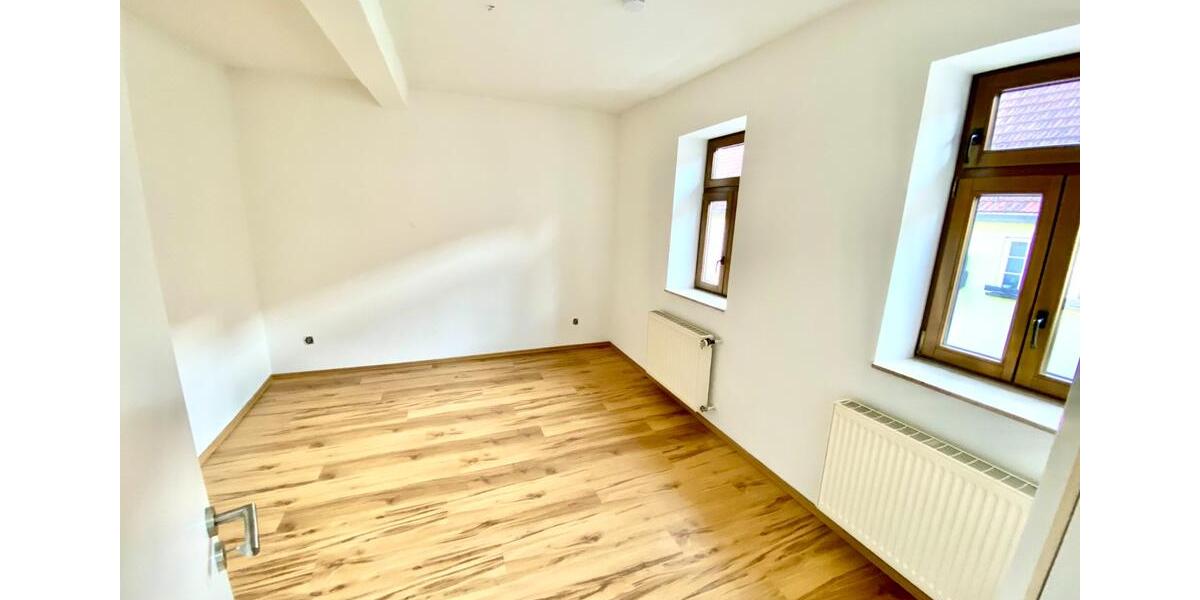 Sanierte 4,5-Zimmer-Wohnung mit EBK im Herzen von Bad Berka 4.5 zimmer