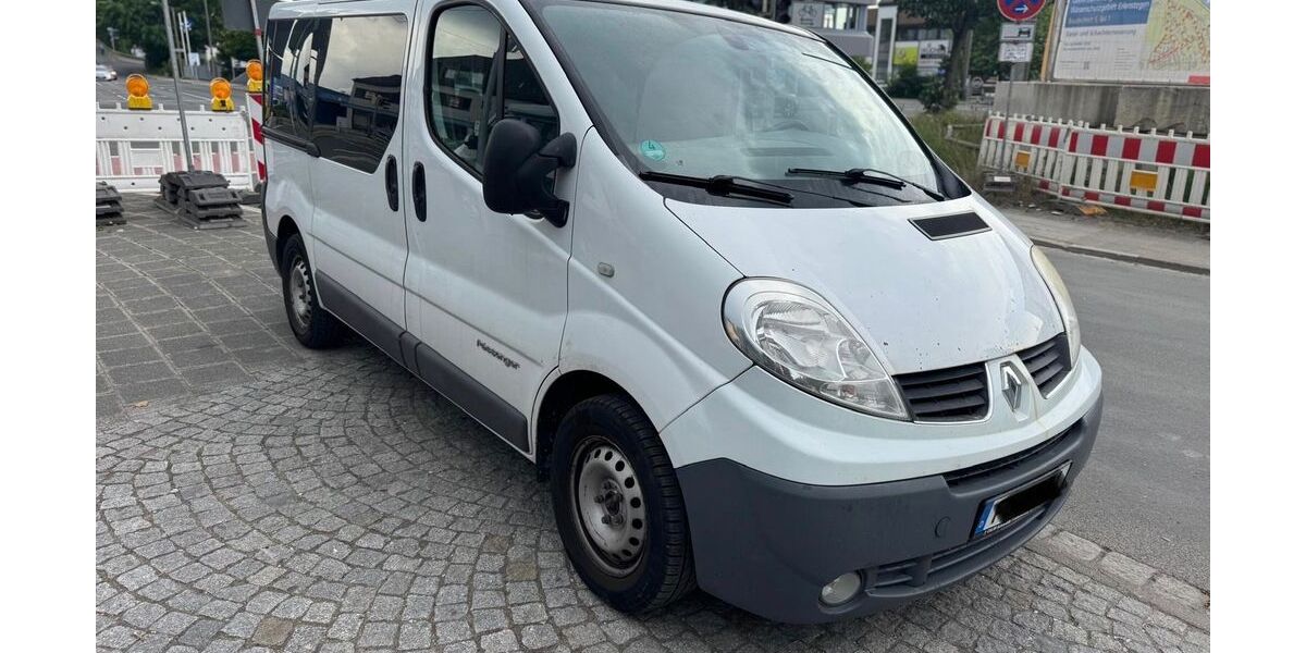 Renault Trafic 180.000 km 3.700 &euro; Nürnberg 90482
