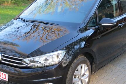 VW Touran 51.500 km 24.490 &euro; Regesbostel 21649