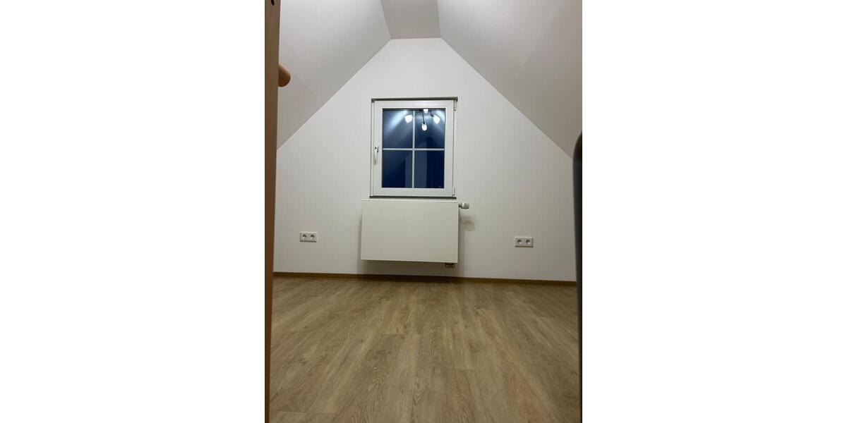 Dachgeschoßwohnung Wuppertal Gemarkung Ronsdorf - 2 Zimmer, 50 m&sup2;, 500&euro; | Angebot:24982492