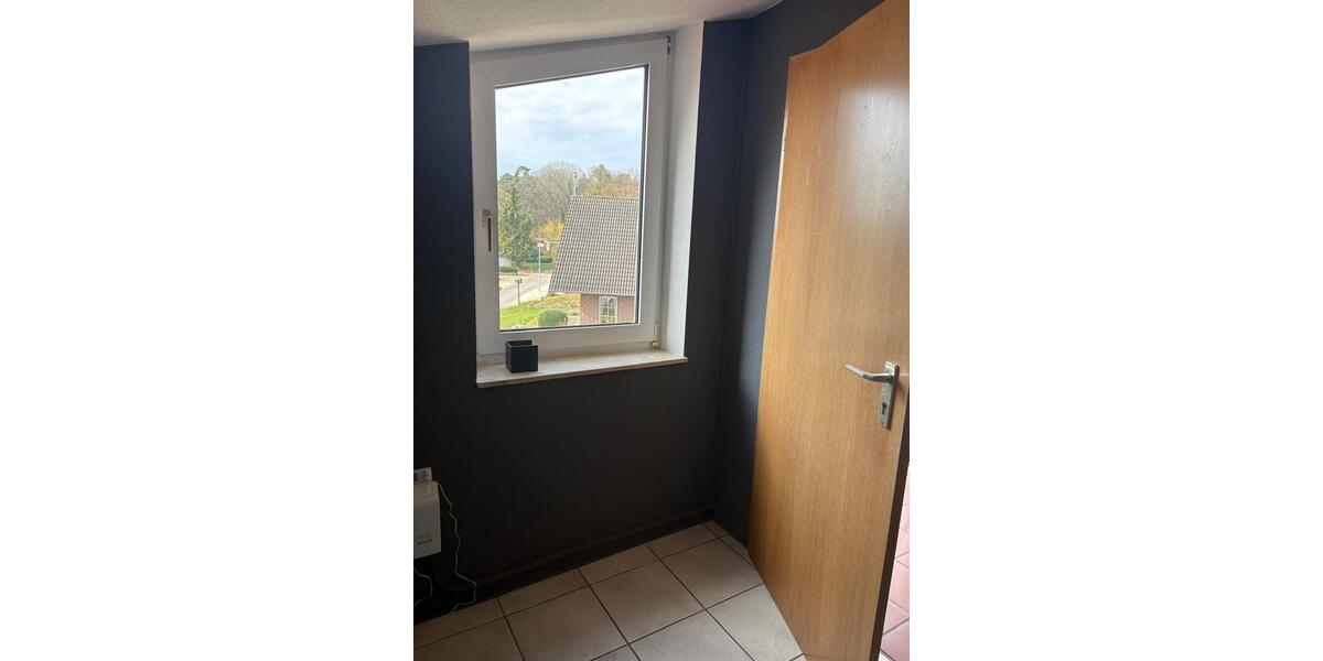 Dachgeschoßwohnung Gangelt - 2 Zimmer, 68 m&sup2;, 700&euro; | Angebot:25444000