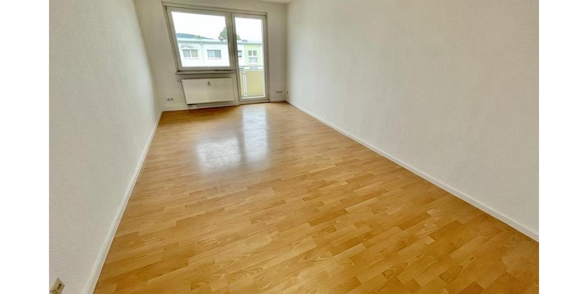 Gera-Langenberg! 4 Raum Whg. mit Balkon und Wanne! - Etagenwohnung Gera Langenberg | Angebot:26383800