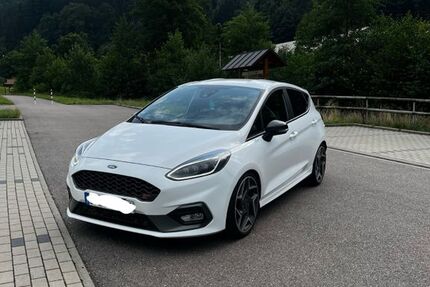Ford Fiesta 83.000 km 16.000 € Ottenhöfen 77883