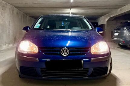 VW Golf 33.427 km 4.399 &euro; München 80797