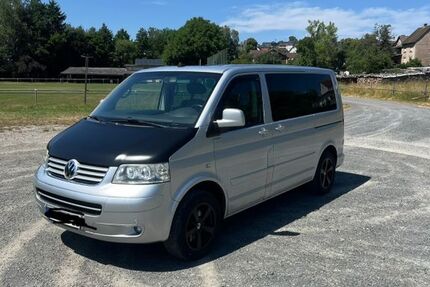 VW T5 Multivan 323.000 km 7.600 &euro; Waldsolms 35647