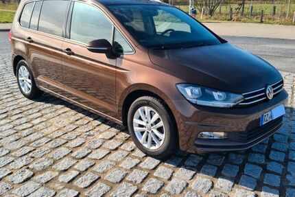 VW Touran 131.500 km 13.950 &euro; Schwarzenbek 21493