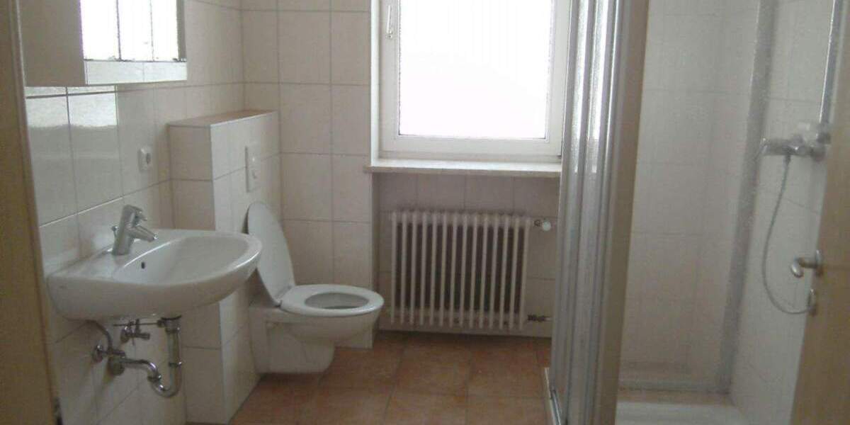 Mehrfamilienhaus, Wohnhaus Sulzbach-Rosenberg Unterschwaig - 8 Zimmer, 250 m&sup2;, 2.060&euro; | Angebot:23518285