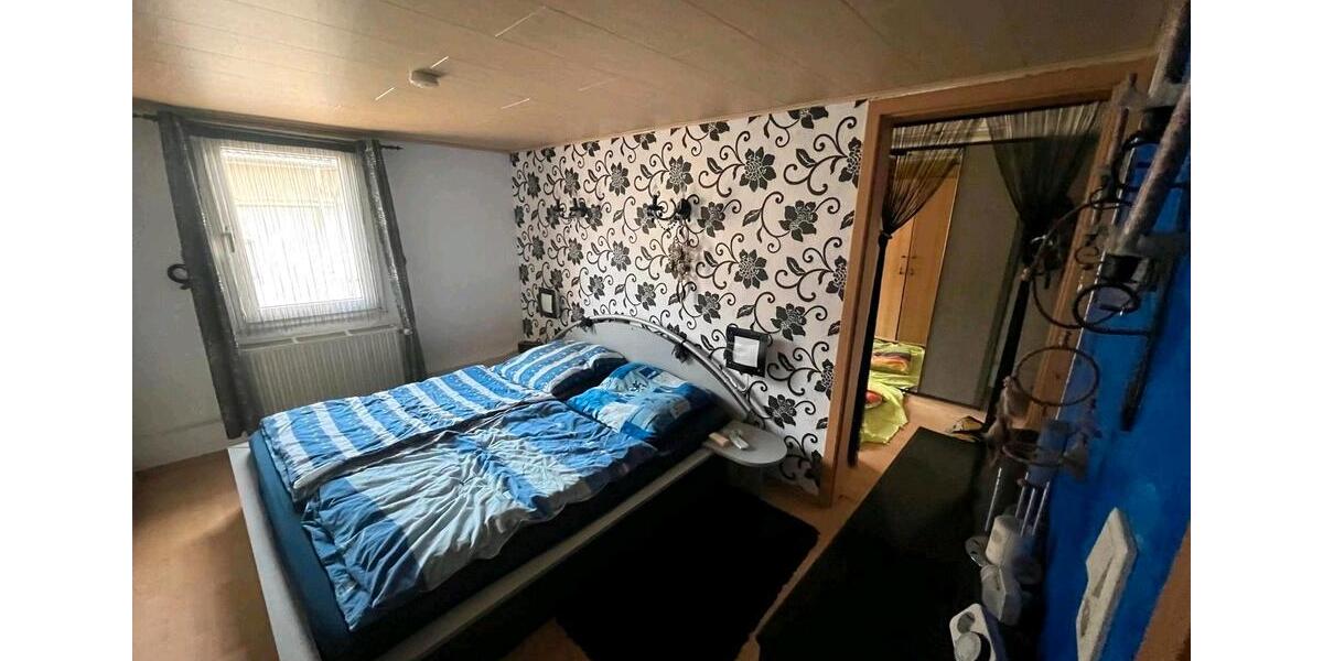 Einfamilienhaus Grafschaft - 8 Zimmer, 120 m&sup2;, 280.000&euro; | Angebot:26035082