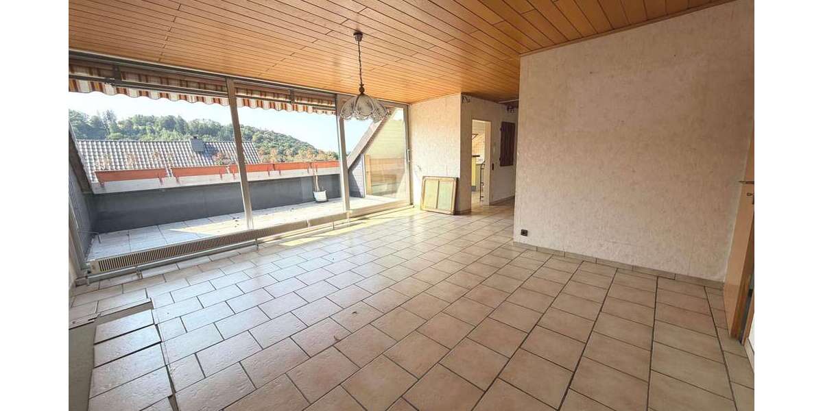 Etagenwohnung Homburg - 3 Zimmer, 79 m&sup2;, 154.000&euro; | Angebot:27160759