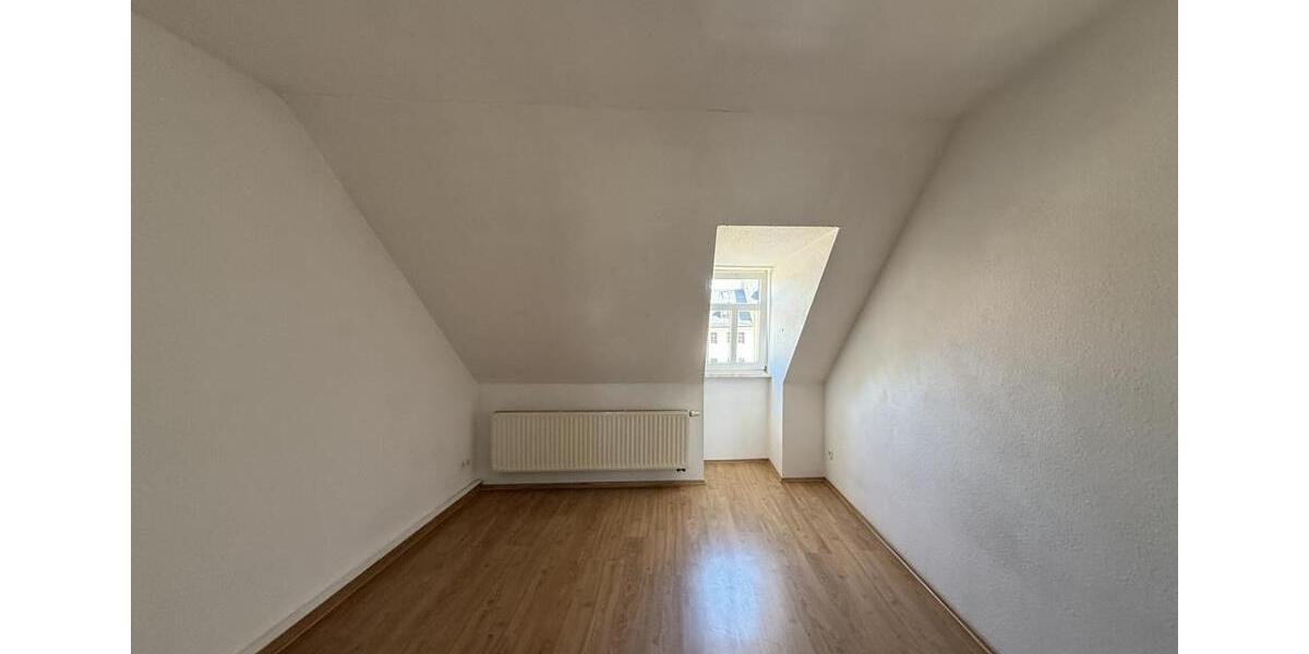 Dachgeschoßwohnung Auerbach/Vogtland Vogtland - 3 Zimmer, 75 m&sup2;, 415&euro; | Angebot:26534421