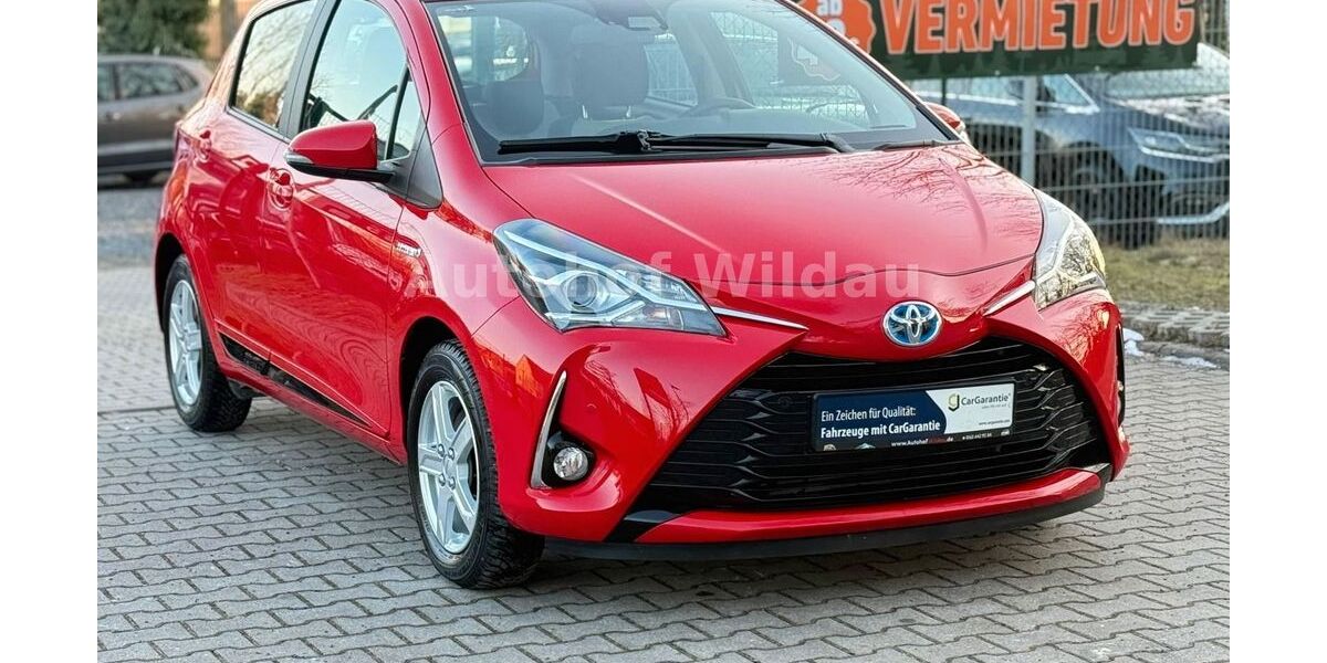 Toyota Yaris 24.646 km 12.990 &euro; Wildau 15745