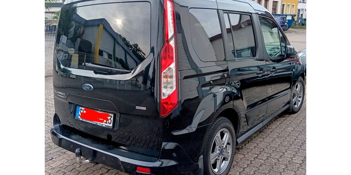 Ford Tourneo Connect 68.000 km 21.600 &euro; Schwalbach Saar 66773