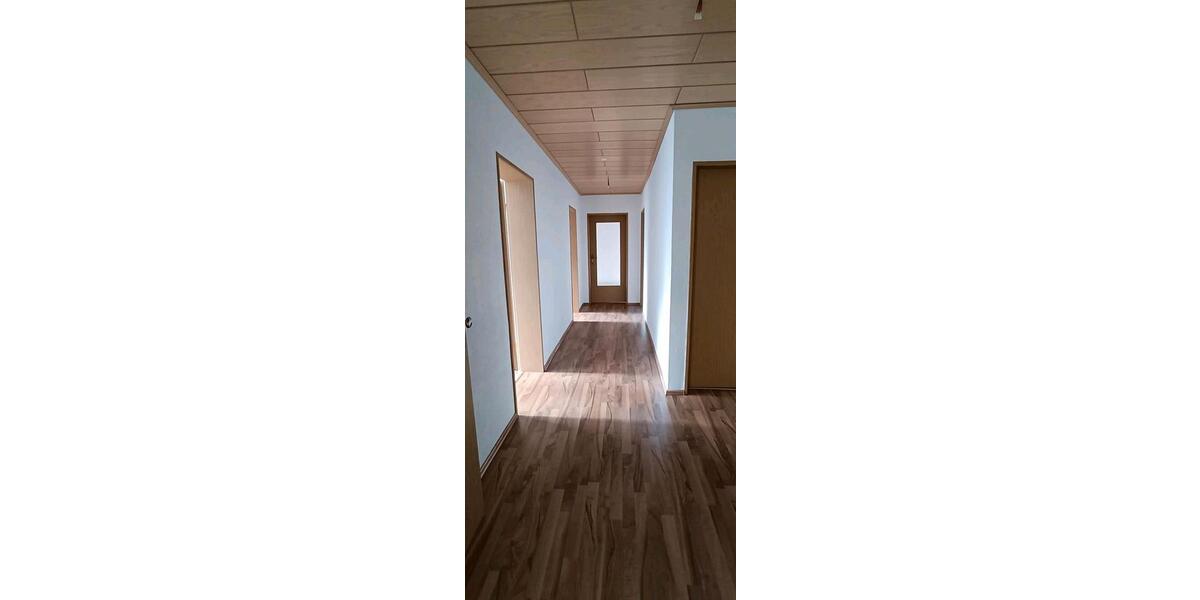 Etagenwohnung Oberkochen - 3 Zimmer, 77 m&sup2;, 1.100&euro; | Angebot:26247557