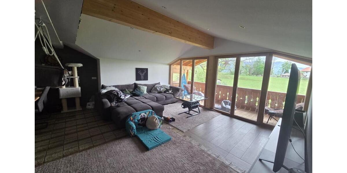Dachgeschoßwohnung Lenggries - 3 Zimmer, 110 m&sup2;, 1.300&euro; | Angebot:26525693