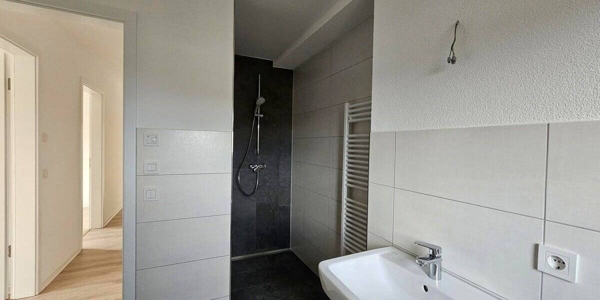 Etagenwohnung Aue-Bad Schlema Bad Schlema - 4 Zimmer, 87 m&sup2;, 249.000&euro; | Angebot:25688137