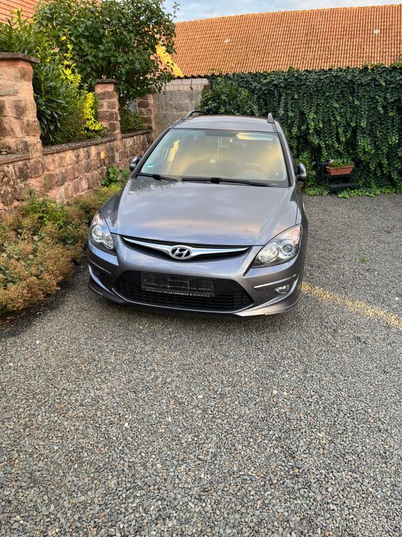 i30