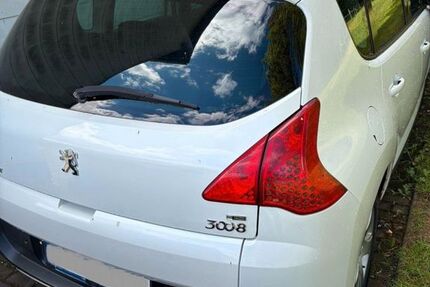 Peugeot 3008 212.466 km 2.300 &euro; Habscheid 54597