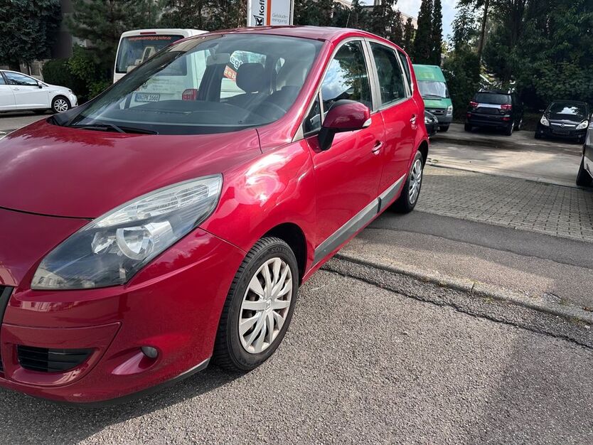 Renault Scenic 146.496 km 3.199 € Korb 71404