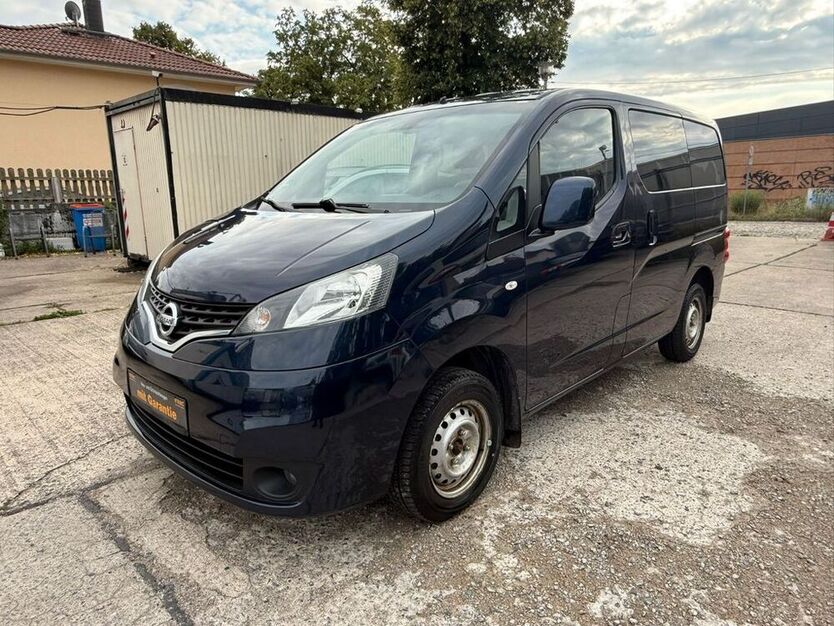 NV200