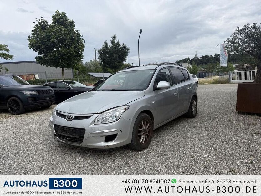 i30