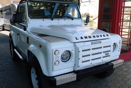 Land Rover Defender 98.000 km 59.900 &euro; Heilbronn 74076