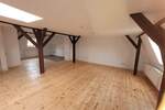 Frisch renovierte Wohnung im Dachgeschoss sucht neuen Mieter. 2 zimmer