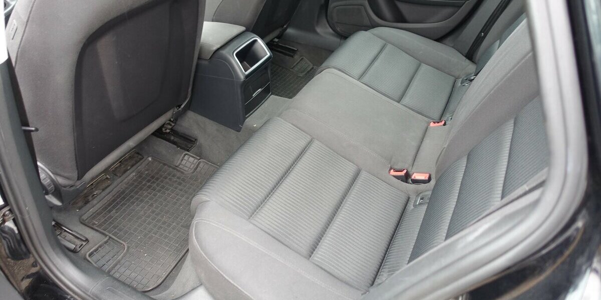 Audi A4 Attraction Autom. Navi PDC Bi-Xenon Sitzheizung 211.800 km 8.950 &euro; Neumarkt/OPf 92318