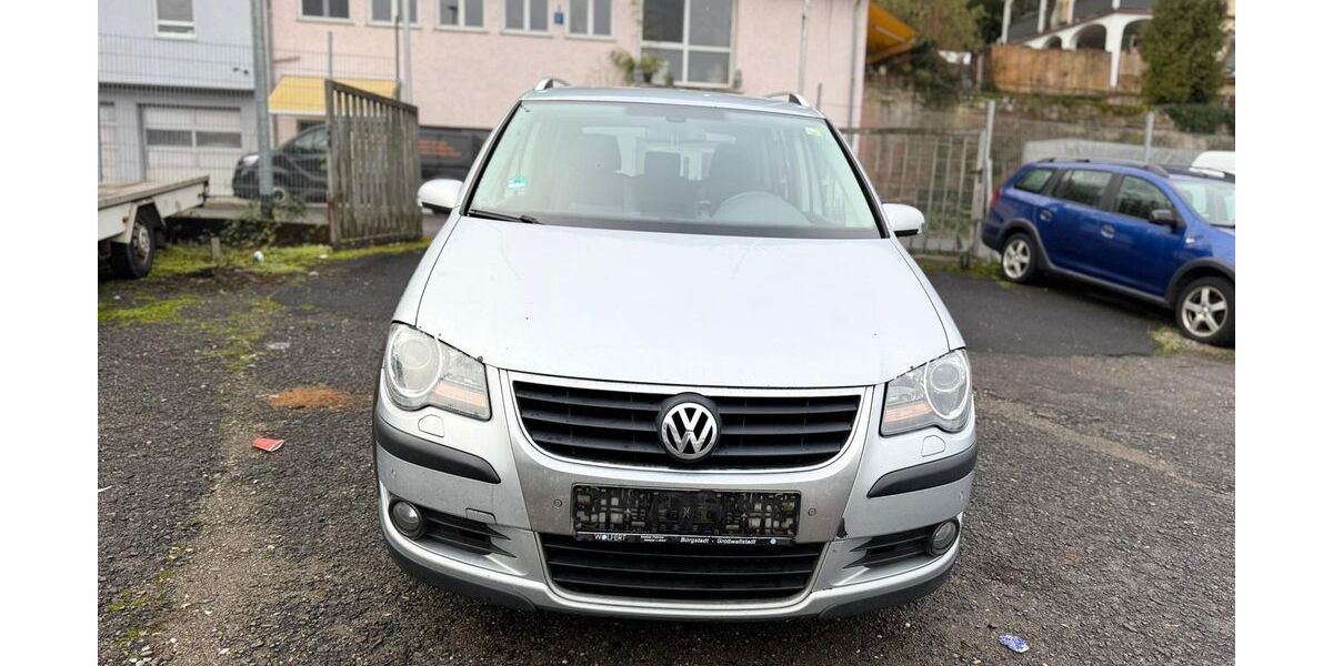 VW Touran 320.000 km 3.500 &euro; Wertheim am Main 97877