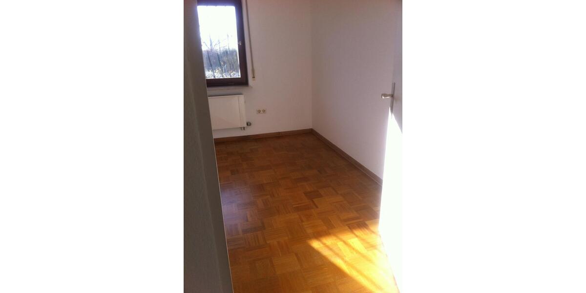 Erdgeschoßwohnung Geisenheim - 3 Zimmer, 75 m&sup2;, 820&euro; | Angebot:25054311