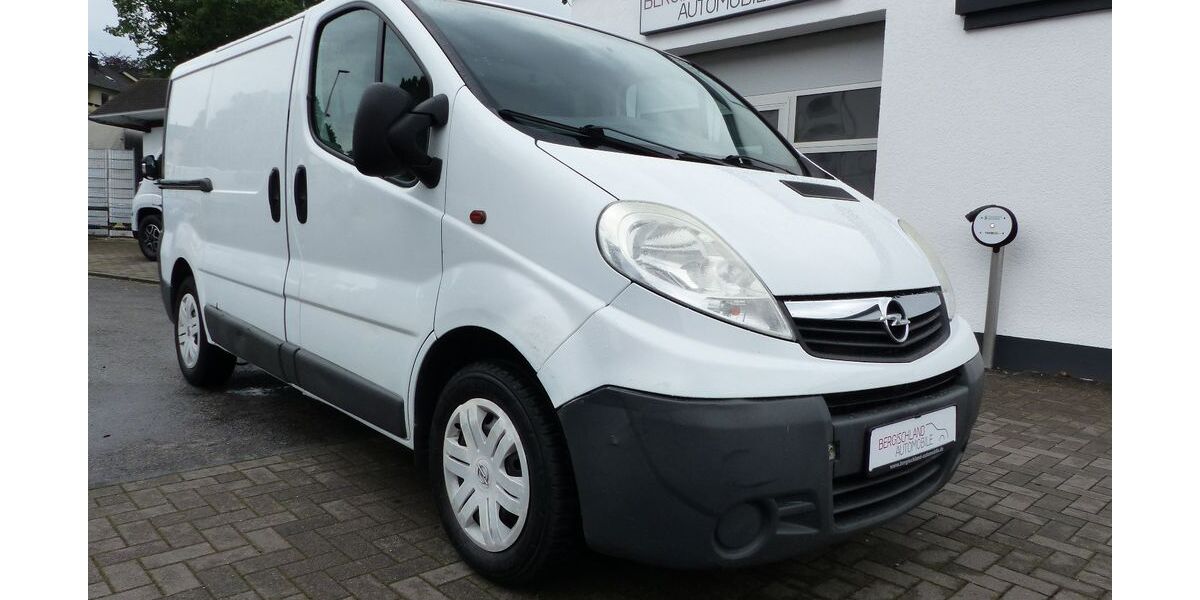 Opel Vivaro 198.000 km 2.990 &euro; Solingen 42699