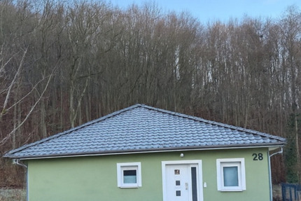 Neubau-BUNGALOW AM WALDRAND - MIETE 130qm2 4 zimmer