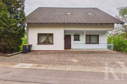 Haus Eppelborn - 6 Zimmer, 161 m&sup2;, 219.000&euro; | Angebot:26887963