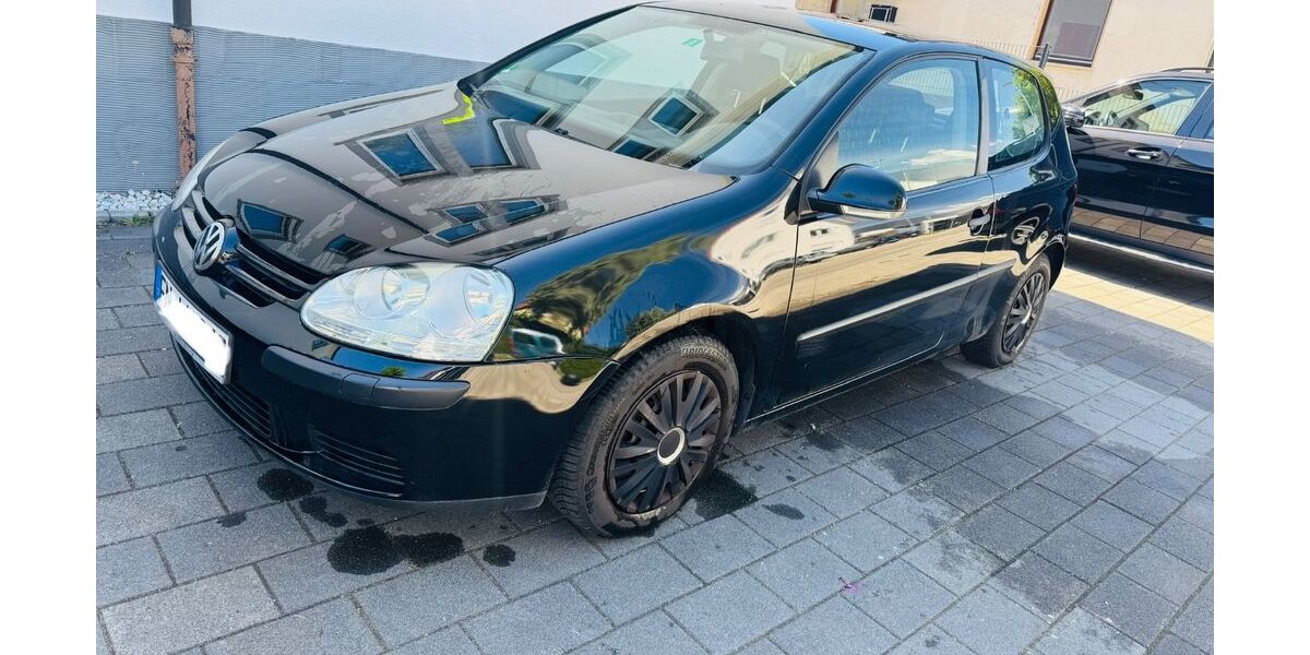 VW Golf 152.000 km 2.650 &euro; Friedrichshafen 88046