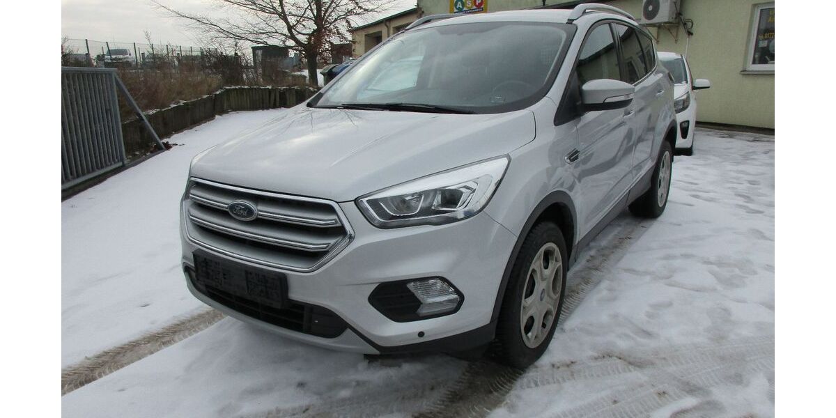 Ford Kuga 102.200 km 15.995 &euro; Grevesmühlen 23936