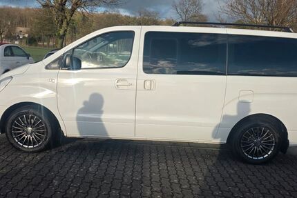 Hyundai H-1 Starex 152.000 km 12.499 &euro; Augustdorf 32832