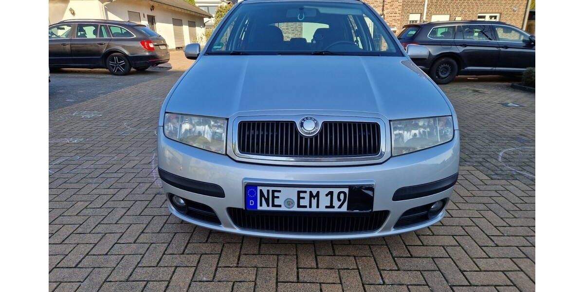 Skoda Fabia 389.000 km 2.000 &euro; Dormagen 41539