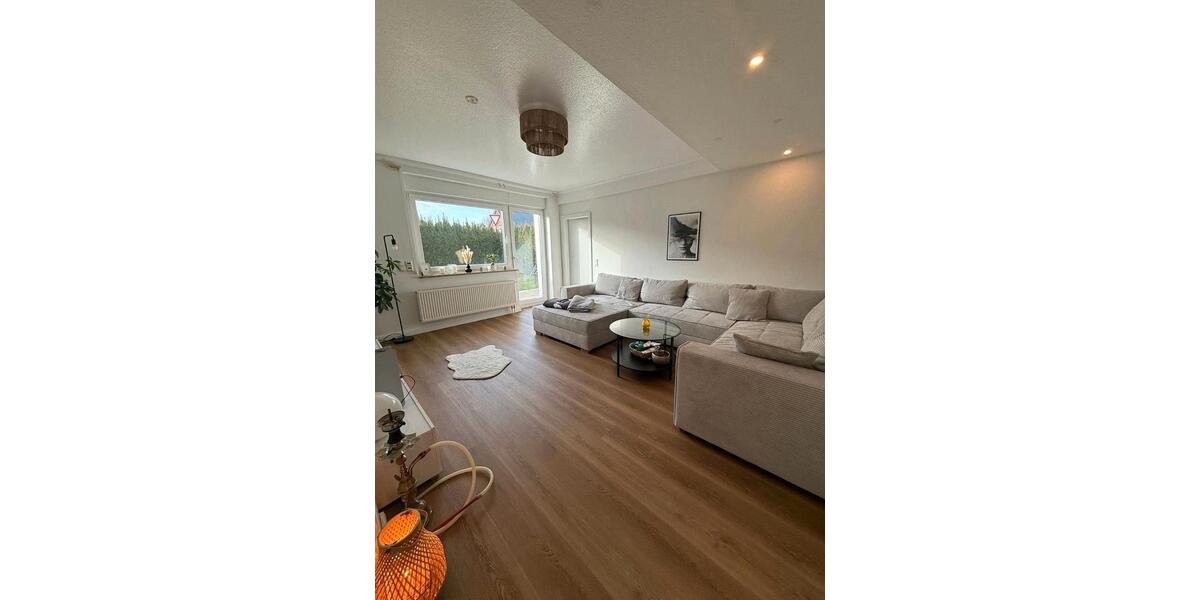 Großzügige Erdgeschosswohnung mit Garten + Stellplätzen OT Enzen 5 zimmer